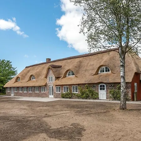 Alitta - 27km From The Sea By Interhome Feriehus